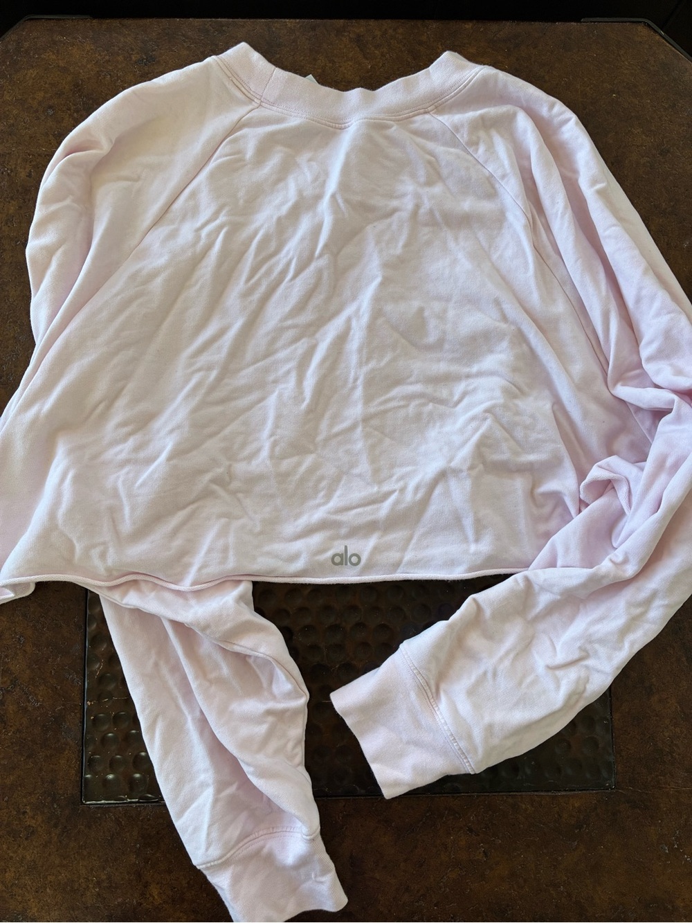 ALO Yoga Pale Pink Cropped Long-Sleeve Pullover - Picture 2 of 3